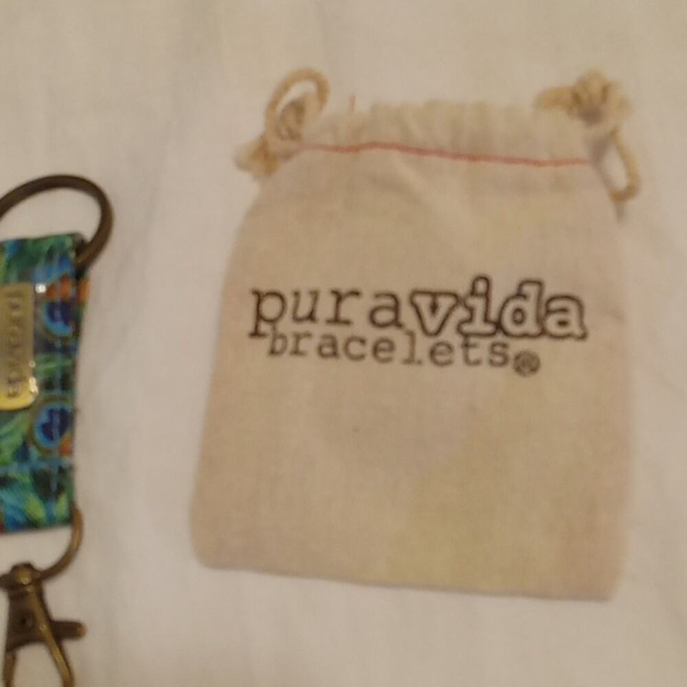 Pura Vida Keychain with Pouch - Picture 4 of 4
